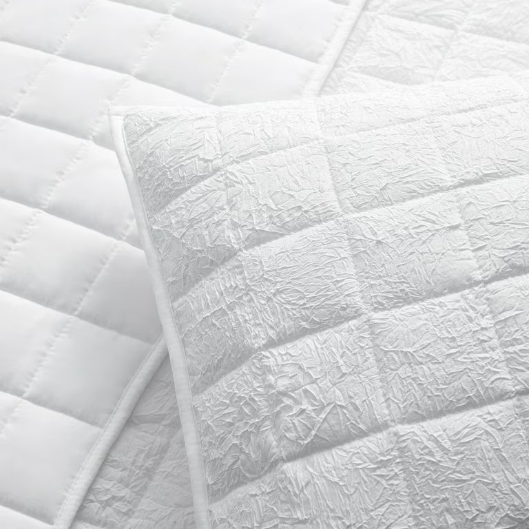 Mainstays Solid Textured Box Crinkle Quilted Pillow Sham, White, King, Soft Wash, 1 Pack, All Ages