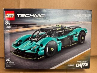 LEGO Technic Aston Martin Valkyrie
