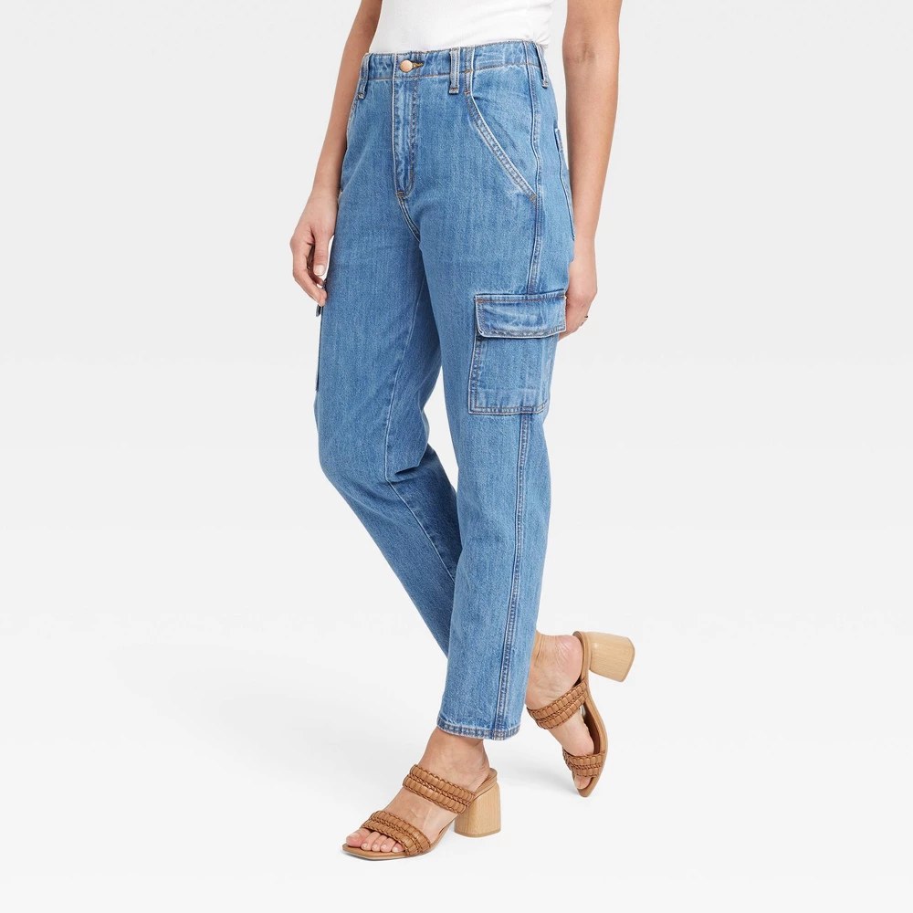 Women's Mid-Rise Boyfriend Jeans - Universal Thread™ Medium Wash 10