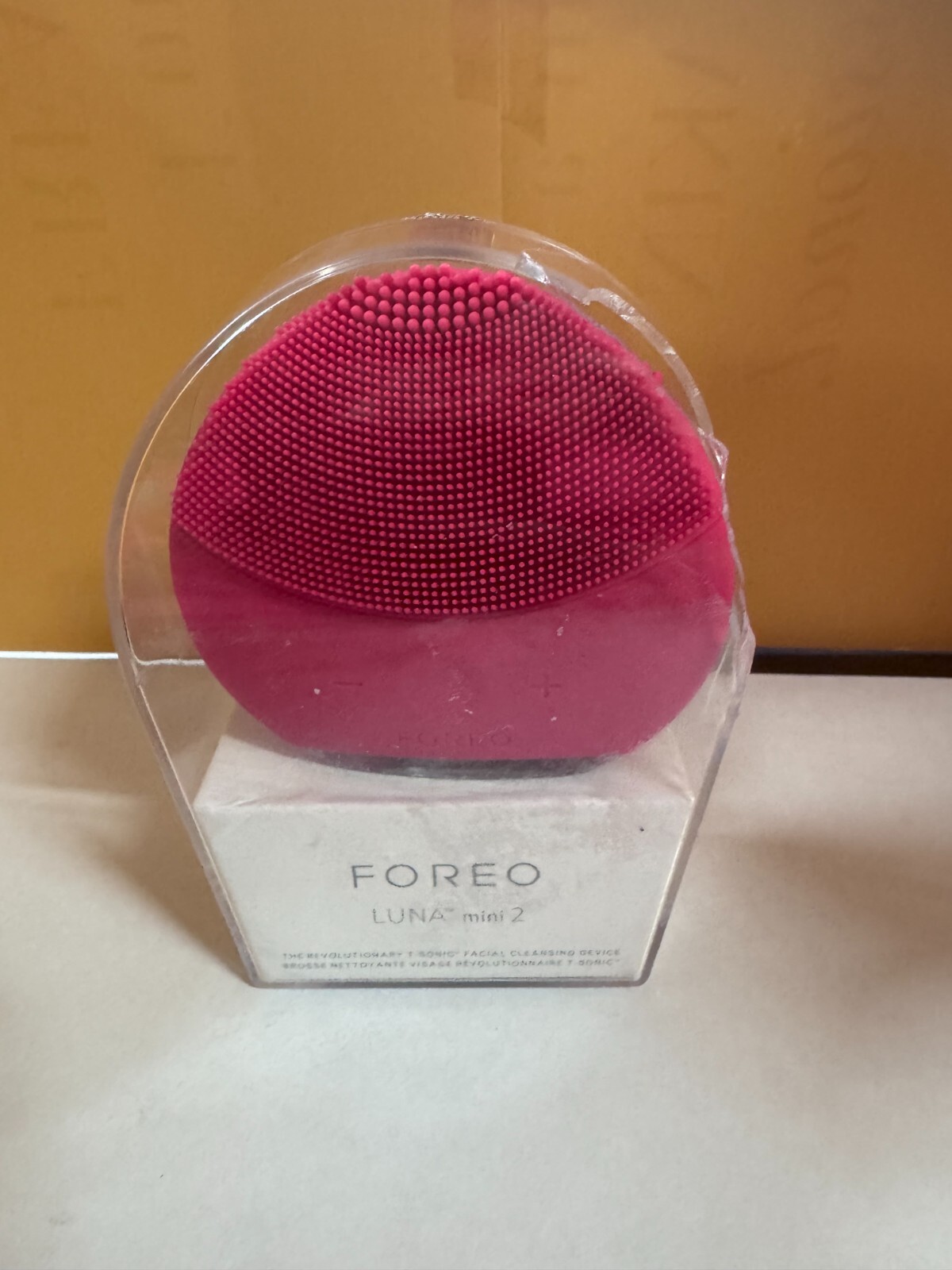 Foreo Luna Mini 2 T-Sonic Facial Cleansing Device Fuchsia NEW DAMAGED CASE