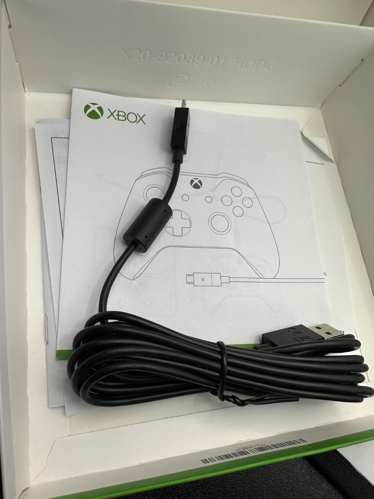 New Microsoft 4N6-00001 Xbox Controller + Cable for Windows, Black - Image 5